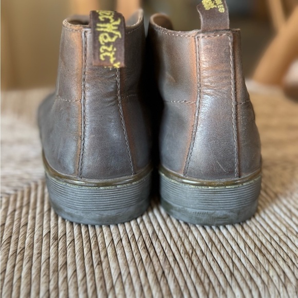 Dr. Martens Cabrillo Leather Short  Boot Rubber Sole / US 8 / Brown